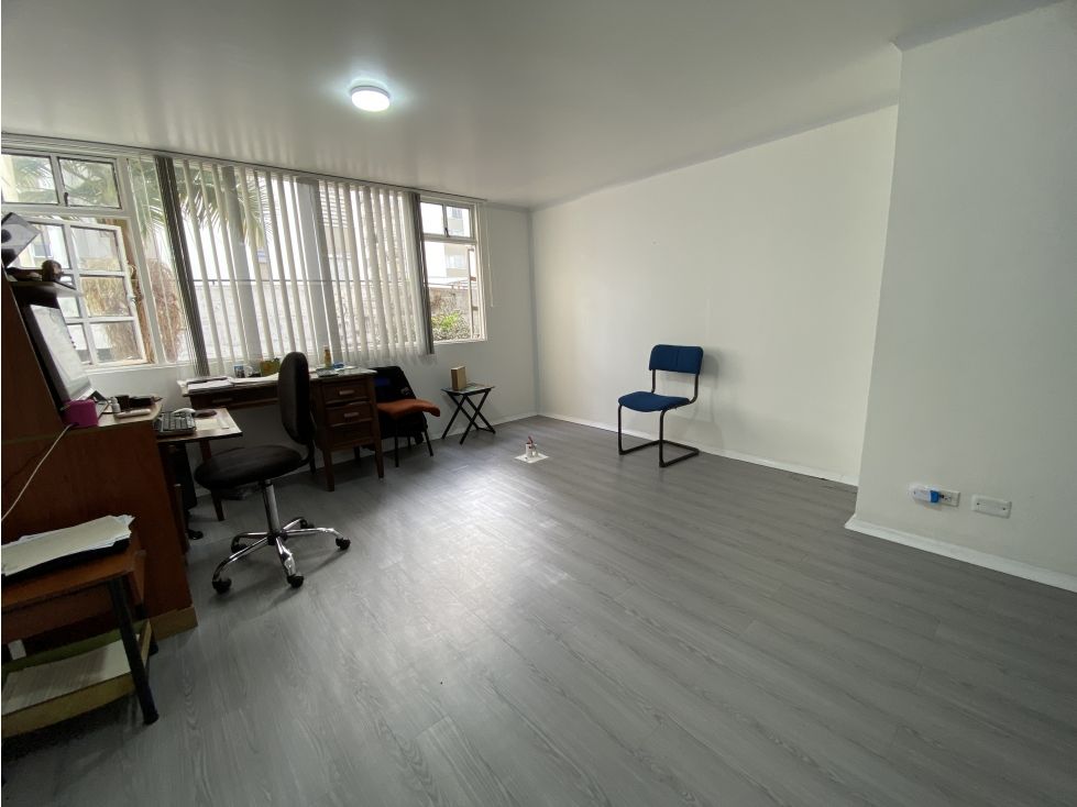Consultorio en arriendo Caldas Manizales Versalles 29 m2 Habitaciones 0 Baños 1 Garajes 0 Precio $1800000