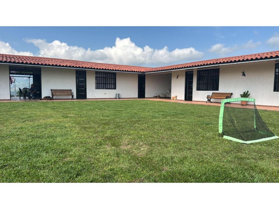 Casa Campestre en venta Caldas Chinchiná Chinchiná 320 m2 Habitaciones 4 Baños 5 Garajes 0 Precio $650000000