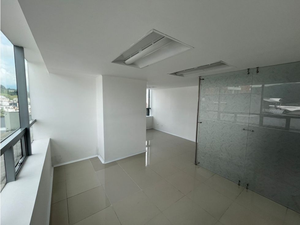 Consultorio en arriendo Caldas Manizales Los Laureles 33 m2 Habitaciones 0 Baños 1 Garajes 1 Precio $3500000