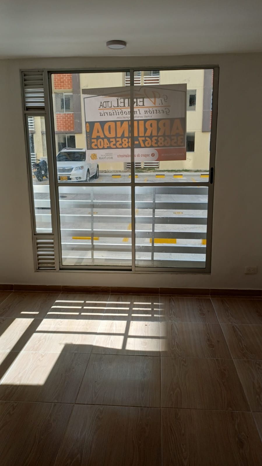 Apartamento en arriendo Atlántico Barranquilla Cr Mirla 60 m2 Habitaciones 2 Baños 2 Garajes 1 Precio $1100000