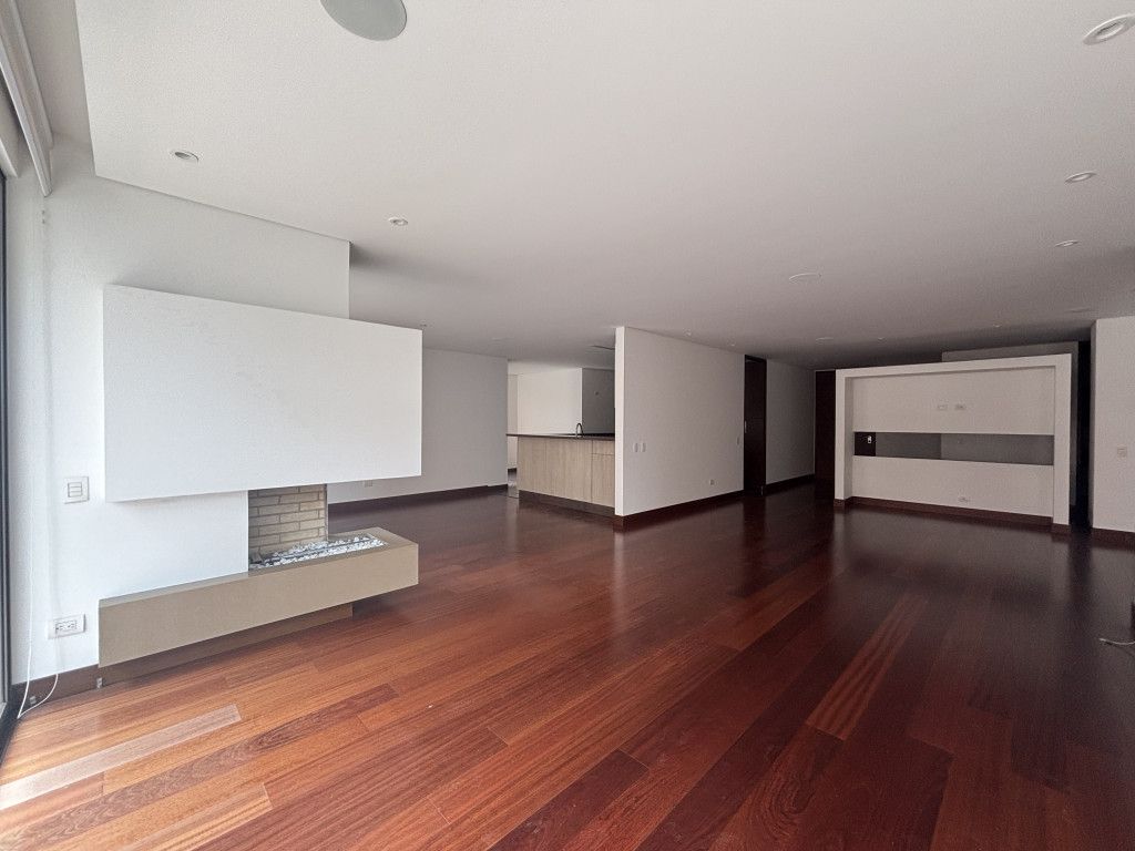 Apartamento en arriendo Cundinamarca Bogotá El Plan 222 m2 Habitaciones 3 Baños 4 Garajes 3 Precio $9500000