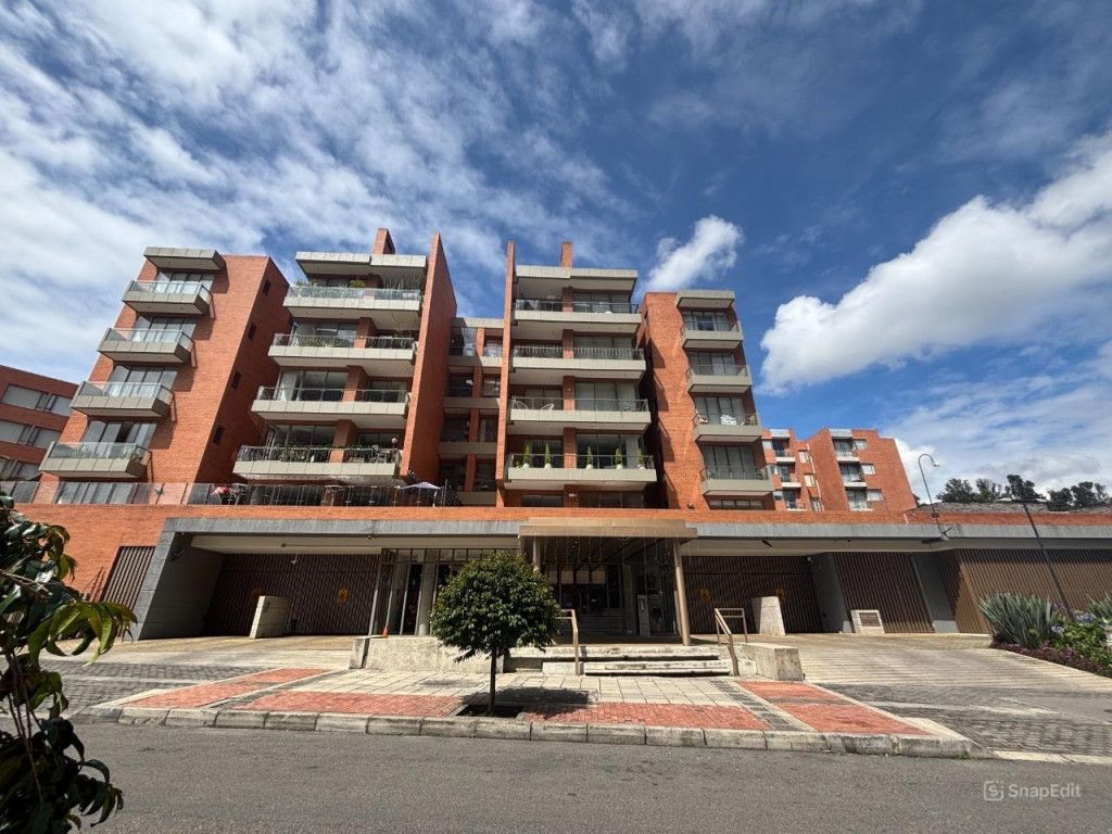 Apartamento en venta Cundinamarca Bogotá El Plan 222 m2 Habitaciones 3 Baños 4 Garajes 3 Precio $1990000000