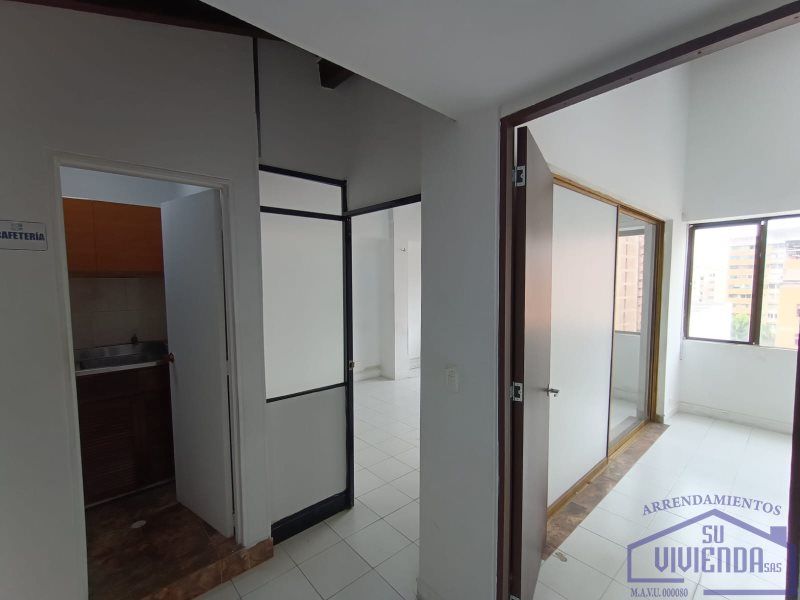 Oficina en arriendo Antioquia Medellín San Benito 30 m2 Habitaciones 0 Baños 1 Garajes 1 Precio $2000000