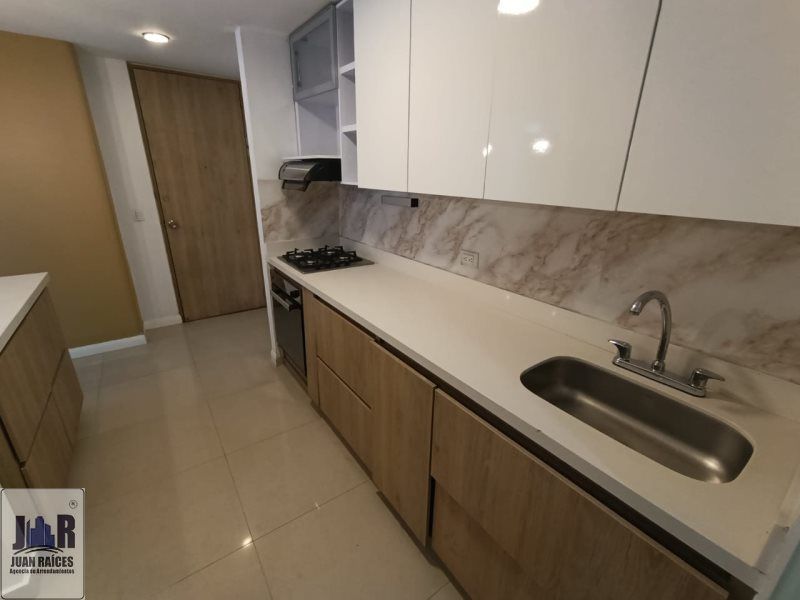Apartamento en arriendo Antioquia Envigado Uribe Ángel 90 m2 Habitaciones 3 Baños 2 Garajes 0 Precio $4000000
