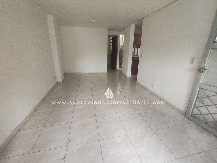 Casa en arriendo Antioquia Medellín Prado 300 m2 Habitaciones 4 Baños 4 Garajes 1 Precio $3600000