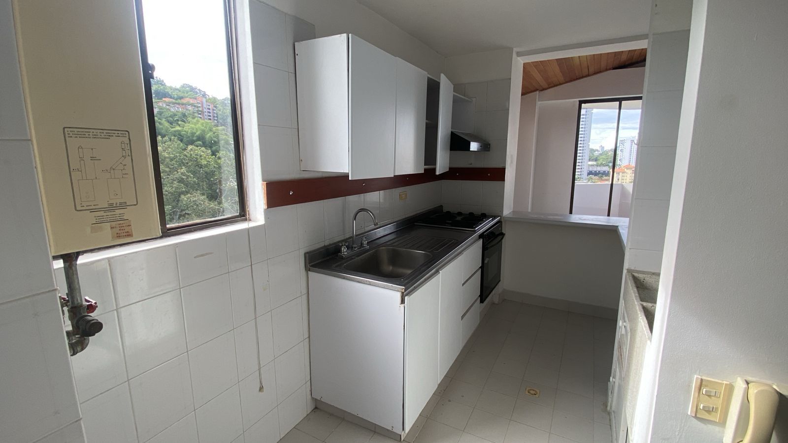 Apartaestudio en arriendo Risaralda Pereira Cambulos 70 m2 Habitaciones 1 Baños 2 Garajes 1 Precio $2300000
