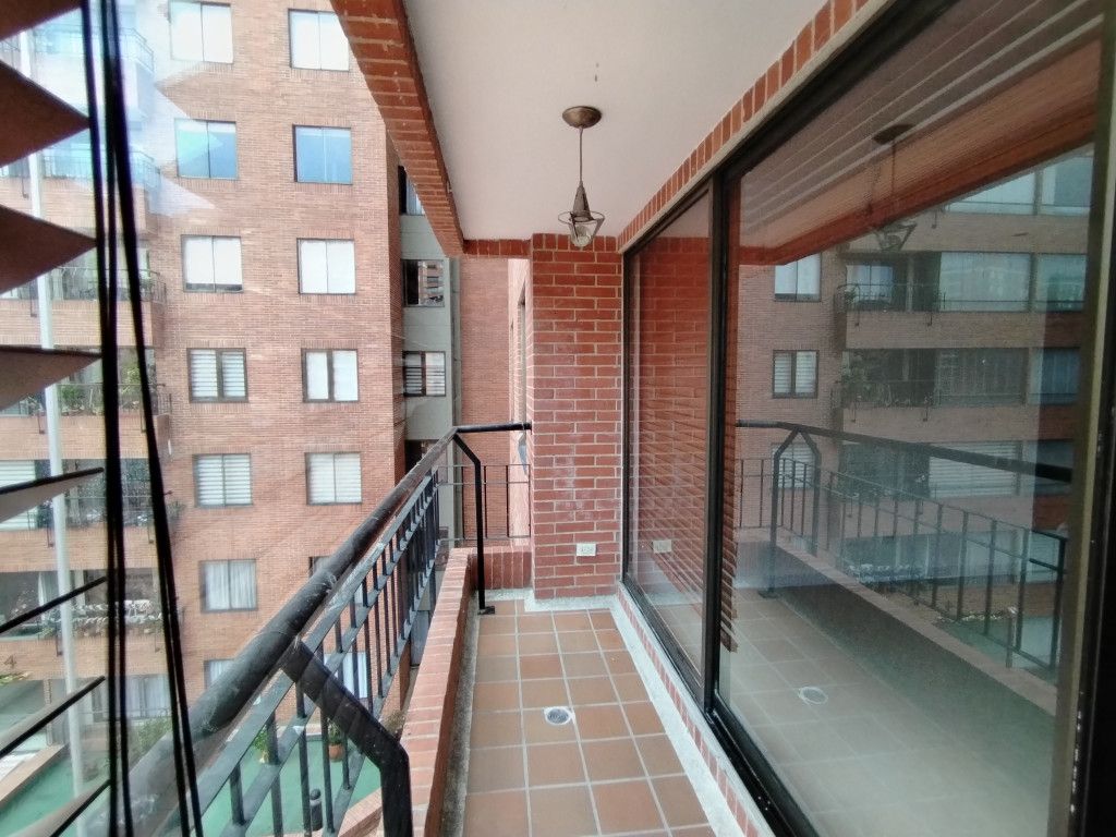 Apartamento en arriendo Cundinamarca Bogotá Ub Cordoba Niza 106 m2 Habitaciones 3 Baños 3 Garajes 2 Precio $3950000