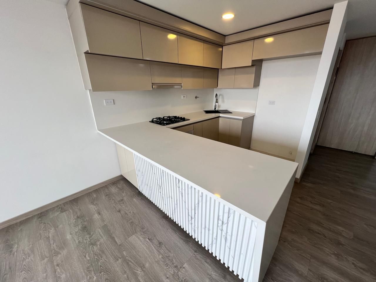 Apartamento en arriendo Antioquia Sabaneta Betania 76 m2 Habitaciones 3 Baños 2 Garajes 1 Precio $2800000