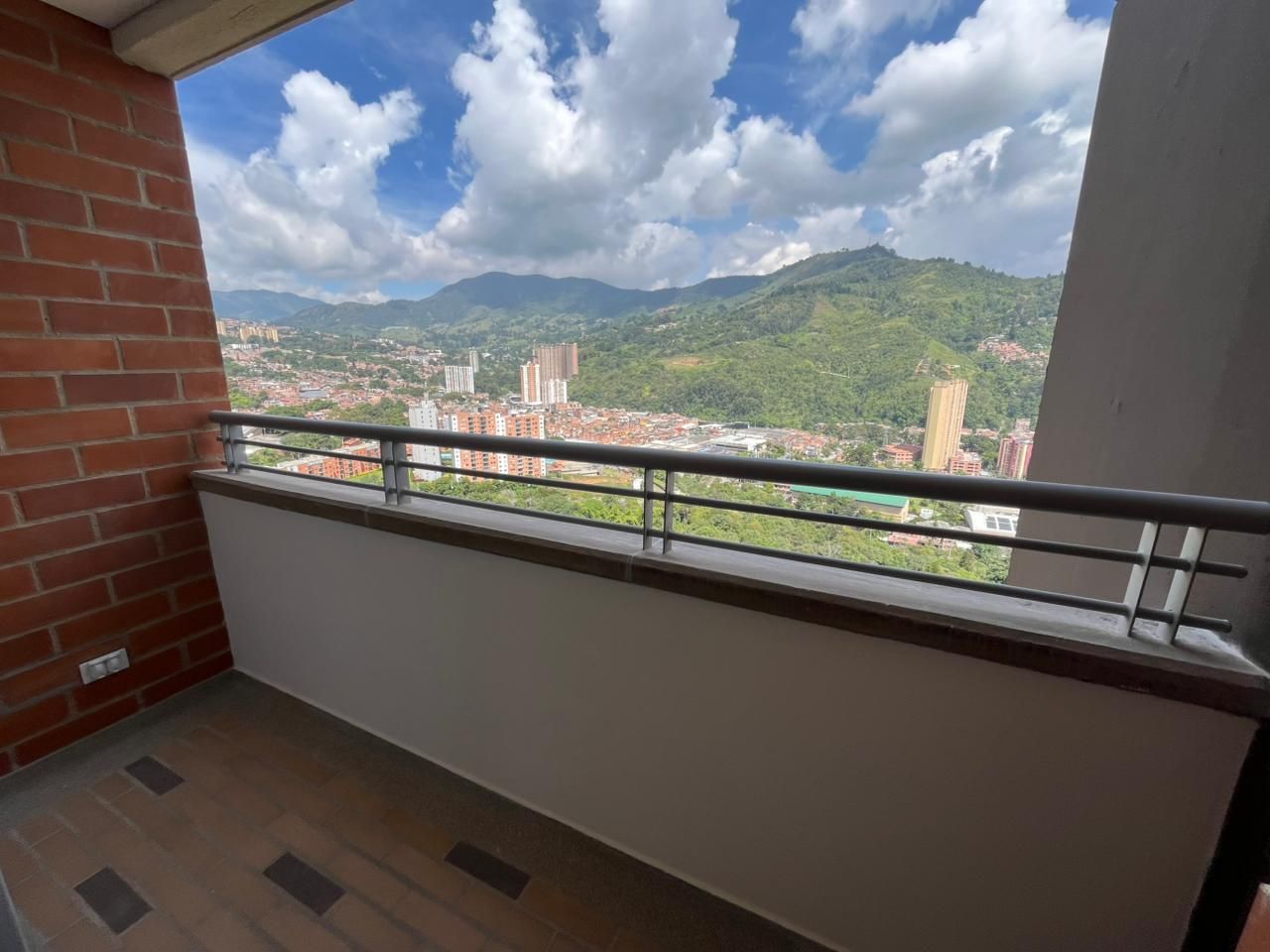Apartamento en arriendo Antioquia Itagüí Ditaires 65 m2 Habitaciones 3 Baños 2 Garajes 1 Precio $2800000