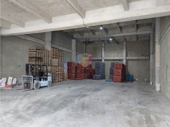 Bodega en arriendo Antioquia Bello Nazareth 545 m2 Habitaciones 0 Baños 4 Garajes 4 Precio $17800000