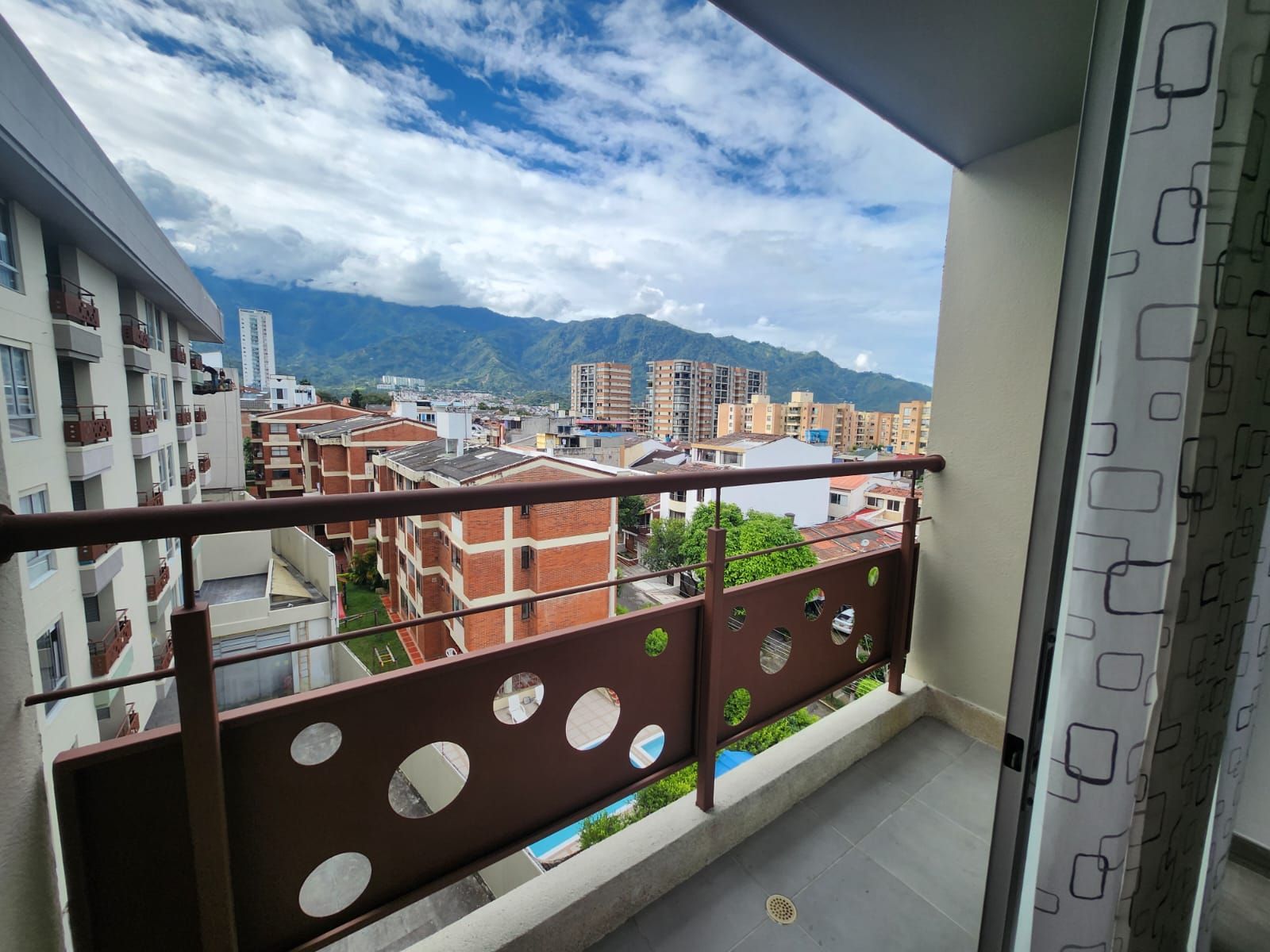 Apartaestudio en arriendo Tolima Ibagué Cr Tejares 47 m2 Habitaciones 1 Baños 1 Garajes 1 Precio $1300000