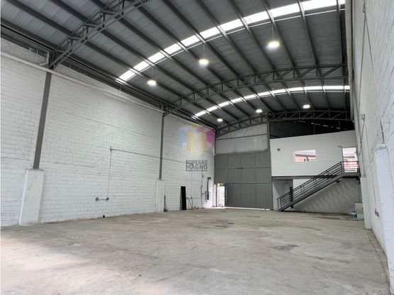 Bodega en arriendo Antioquia Caldas Estrella 405 m2 Habitaciones 0 Baños 4 Garajes 4 Precio $14600000