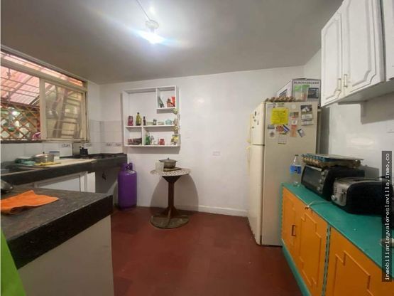 Casa en venta Antioquia Medellín Las Acacias 225 m2 Habitaciones 5 Baños 4 Garajes 1 Precio $1350000000