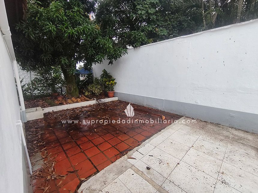 Casa en arriendo Antioquia Medellín La Aguacatala 400 m2 Habitaciones 4 Baños 4 Garajes 8 Precio $14000000