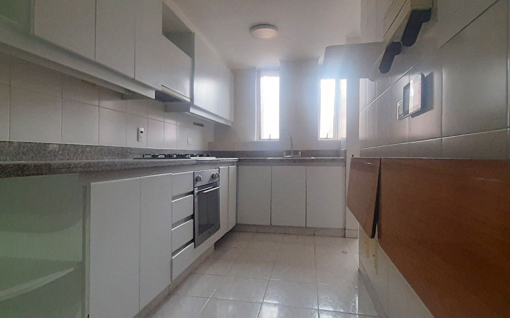Apartamento en arriendo Cundinamarca Bogotá Escuela De Infantería 160 m2 Habitaciones 3 Baños 4 Garajes 2 Precio $5600000