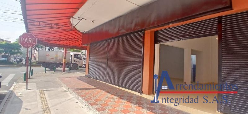 Local en arriendo Antioquia Medellín Rosales 100 m2 Habitaciones 0 Baños 2 Garajes 0 Precio $10000000