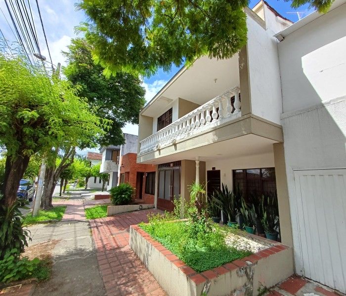 Casa en venta Valle Del Cauca Tuluá Alvernia 273 m2 Habitaciones 6 Baños 3 Garajes 2 Precio $516500000