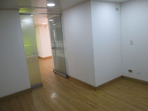 Oficina en venta Cundinamarca Bogotá La Carolina 210 m2 Habitaciones 0 Baños 2 Garajes 5 Precio $1785000000