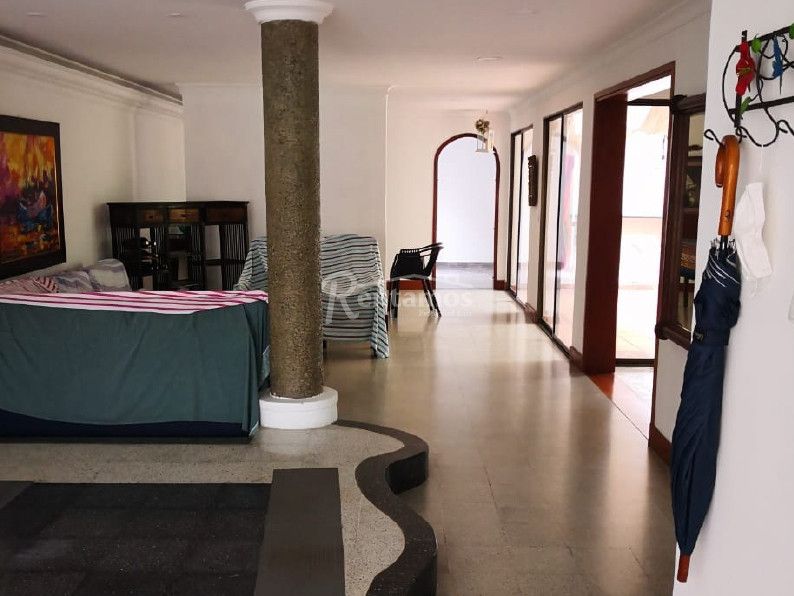 Casa en venta Antioquia Medellín Rosales 216 m2 Habitaciones 3 Baños 3 Garajes 1 Precio $1700000000