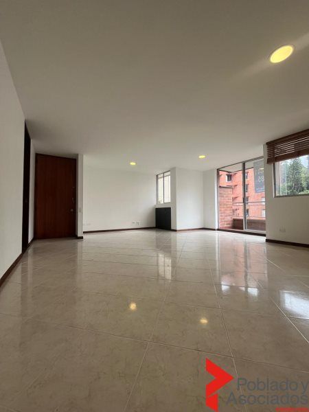 Apartamento en arriendo Antioquia Medellín Castropol 110 m2 Habitaciones 3 Baños 2 Garajes 2 Precio $4300000