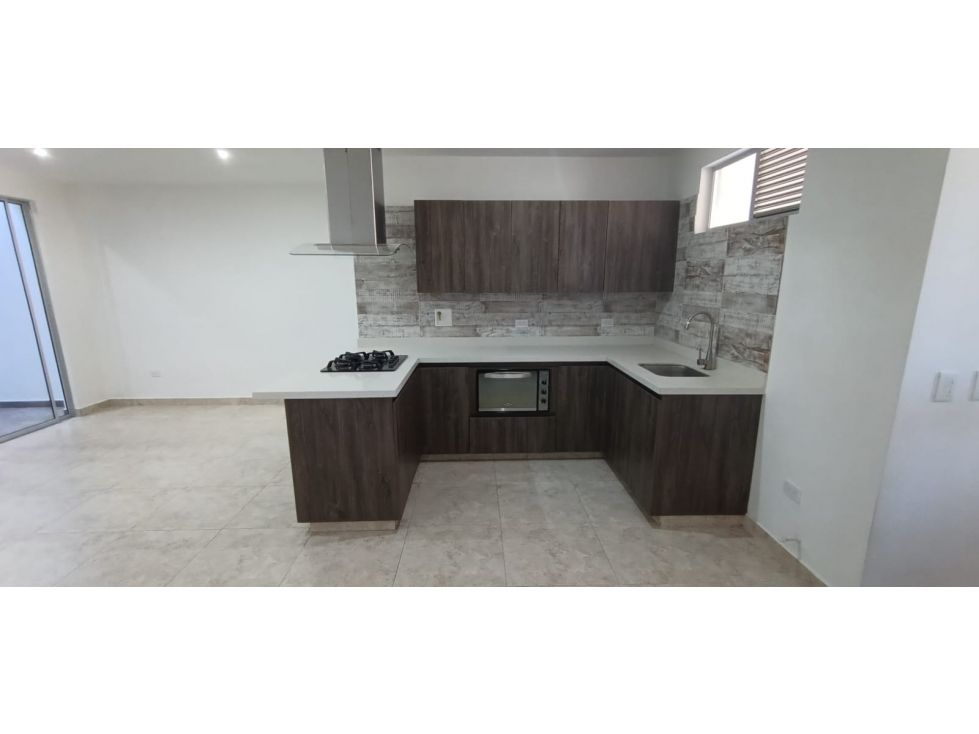 Casa en arriendo Antioquia La Ceja Fray Eugenio Ramirez Salazar 130 m2 Habitaciones 3 Baños 3 Garajes 1 Precio $3000000