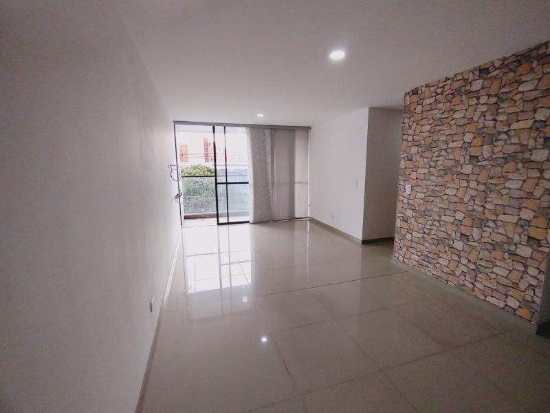 Apartamento en arriendo Antioquia Medellín Rosales 98 m2 Habitaciones 3 Baños 2 Garajes 2 Precio $3400000