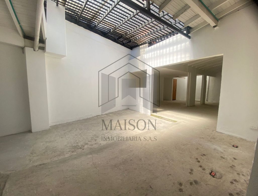 Local en arriendo Antioquia Medellín Los Conquistadores 150 m2 Habitaciones 0 Baños 2 Garajes 0 Precio $3800000