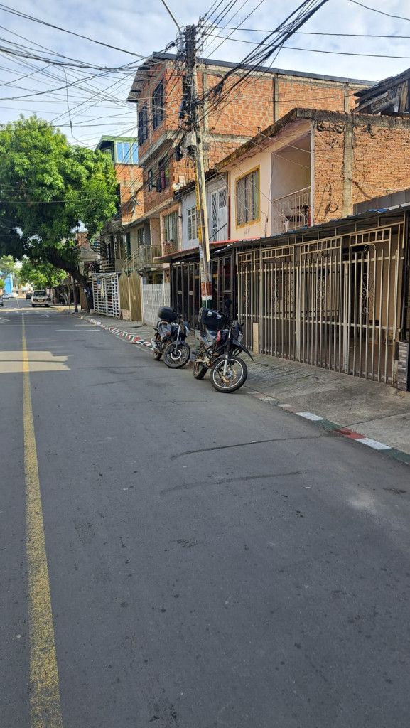 Casa en arriendo Valle Del Cauca Cali Troncal 120 m2 Habitaciones 5 Baños 3 Garajes 1 Precio $1700000