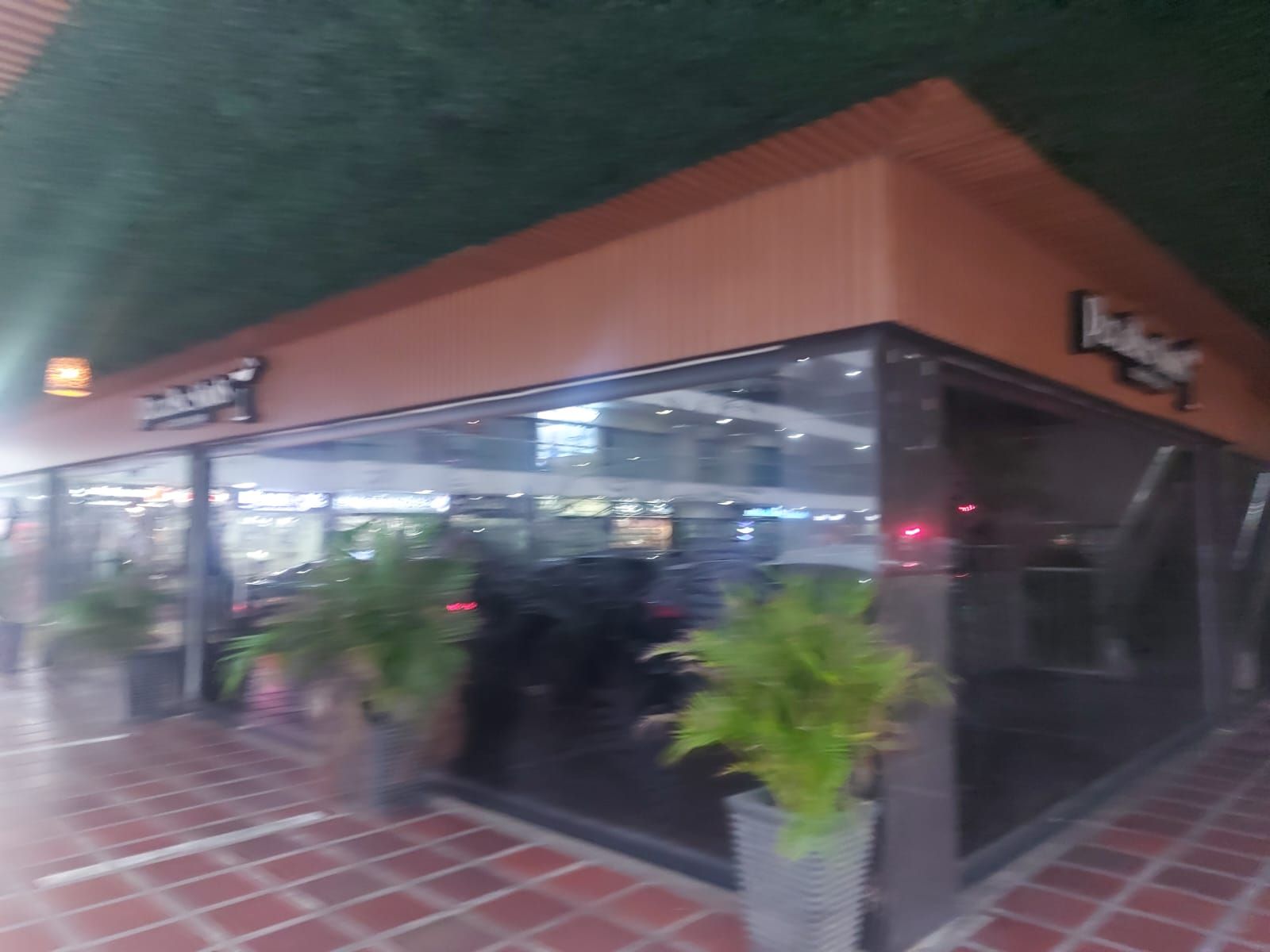 Oficina en arriendo Atlántico Barranquilla Altos Del Prado 161 m2 Habitaciones 0 Baños 3 Garajes 3 Precio $10000000