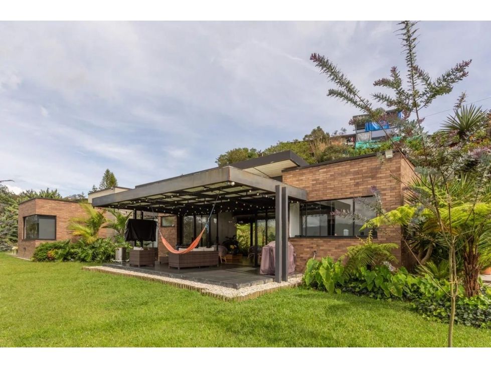 Casa en venta Antioquia Guarne Guarne 279 m2 Habitaciones 3 Baños 3 Garajes 6 Precio $1520000000