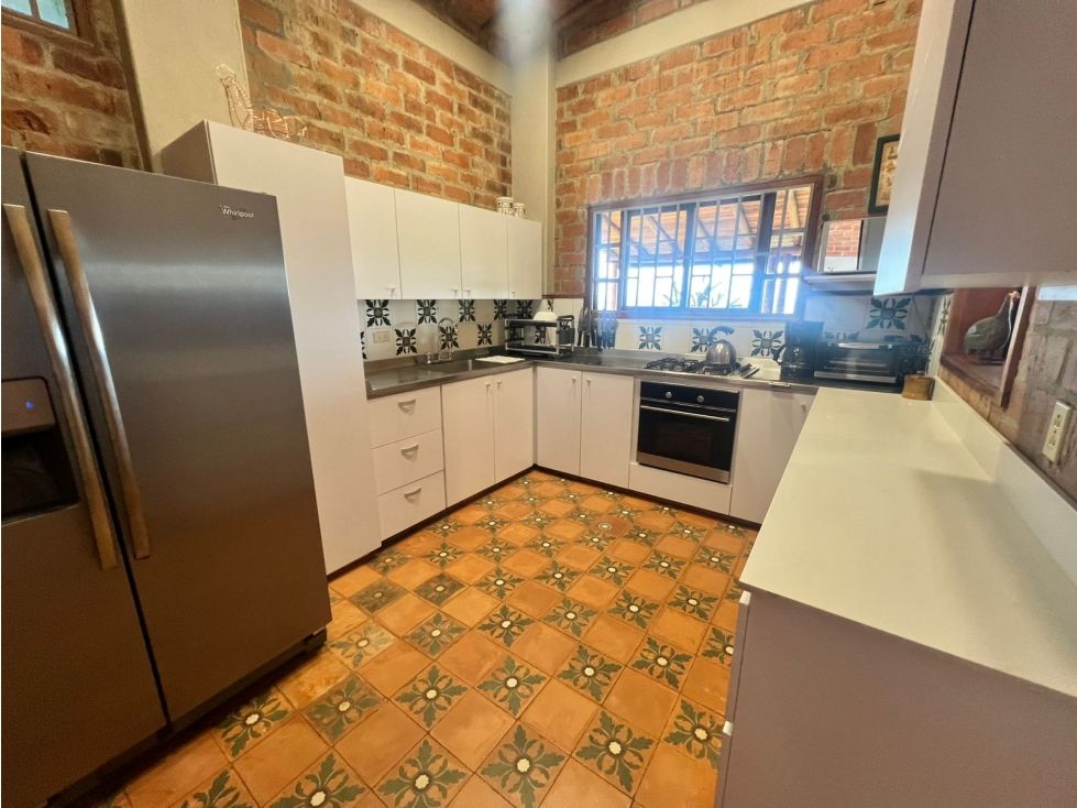 Finca en arriendo Antioquia Rionegro Rionegro 300 m2 Habitaciones 8 Baños 4 Garajes 2 Precio $7500000