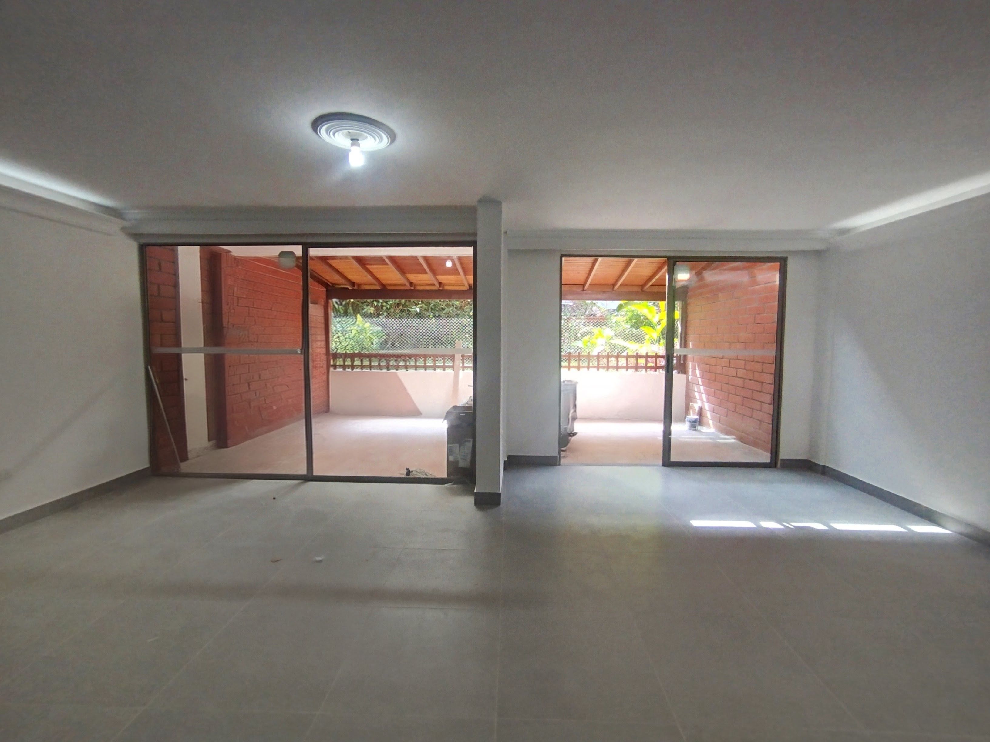 Casa en arriendo Antioquia Medellín Los Balsos No2 131 m2 Habitaciones 4 Baños 4 Garajes 2 Precio $7800000