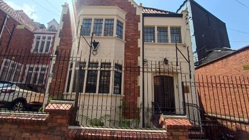 Casa en arriendo Cundinamarca Bogotá Pardo Rubio 250 m2 Habitaciones 5 Baños 6 Garajes 2 Precio $9000000