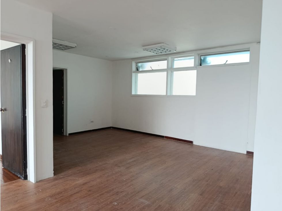 Oficina en arriendo Caldas Manizales Los Rosales 60 m2 Habitaciones 0 Baños 1 Garajes 0 Precio $3598000