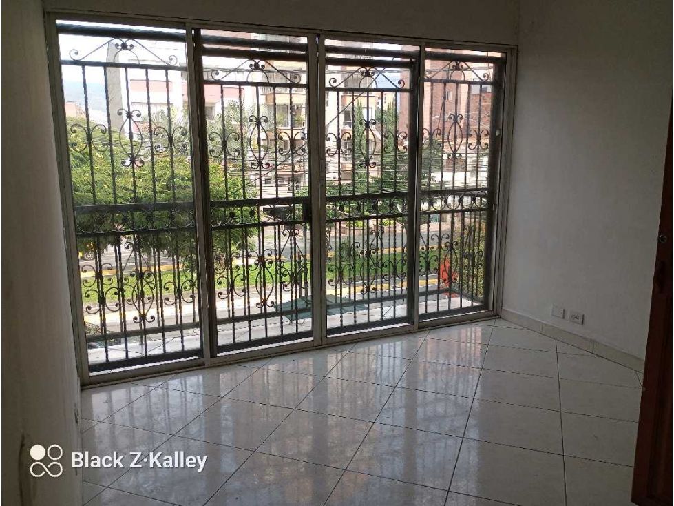 Casa en arriendo Antioquia Medellín Belen 120 m2 Habitaciones 3 Baños 2 Garajes 0 Precio $2400000