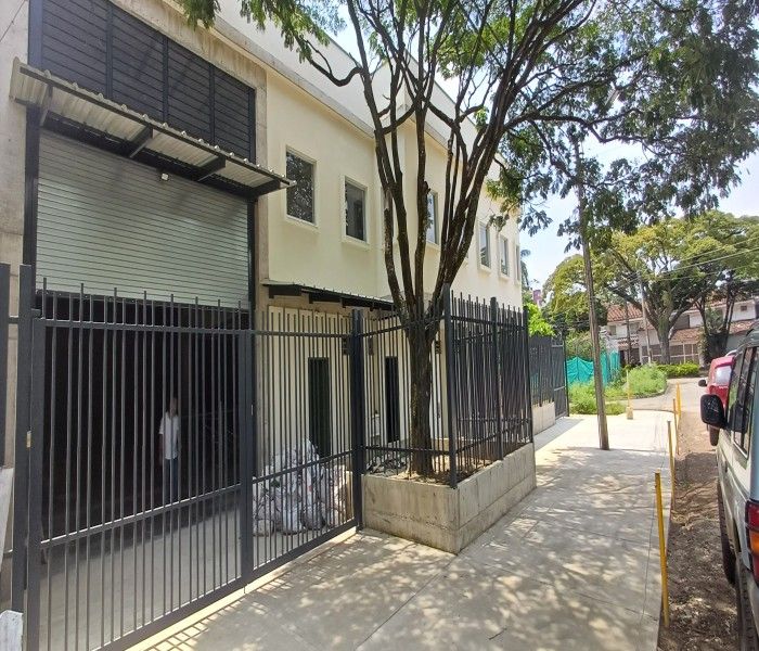 Bodega en venta Valle Del Cauca Cali Los Cámbulos 598 m2 Habitaciones 0 Baños 5 Garajes 15 Precio $3899000000