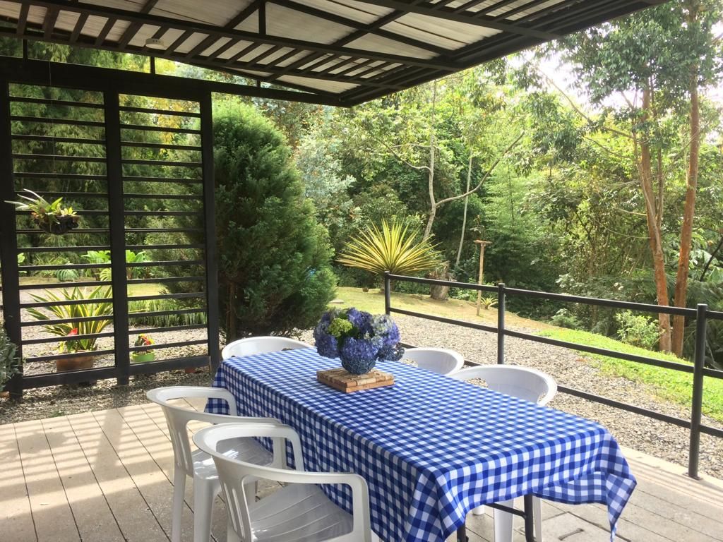 Casa Campestre en venta Risaralda Pereira Jardin De Velez Y Velez 205 m2 Habitaciones 3 Baños 2 Garajes 5 Precio $1600000000