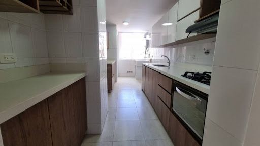 Apartamento en arriendo Antioquia Medellín Castropol 120 m2 Habitaciones 3 Baños 3 Garajes 2 Precio $5700000