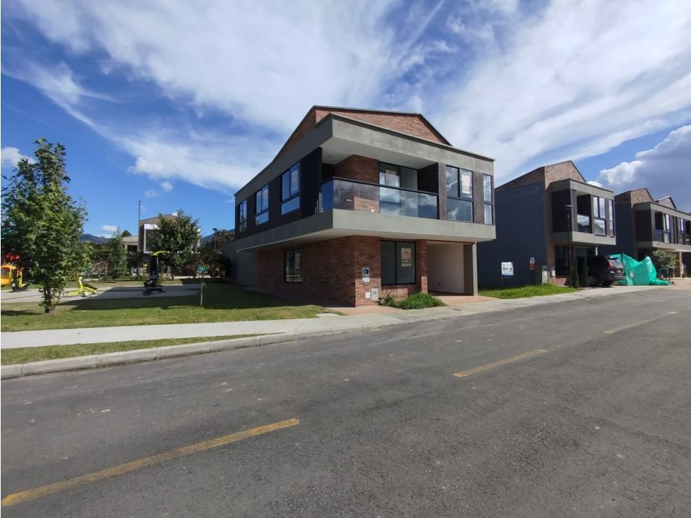 Casa en arriendo Antioquia La Ceja La Floresta 160 m2 Habitaciones 3 Baños 3 Garajes 1 Precio $4000000