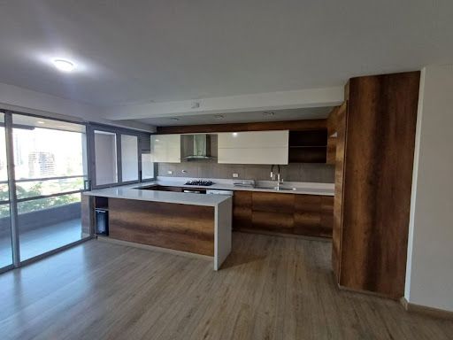 Apartamento en arriendo Antioquia Medellín Castropol 95 m2 Habitaciones 2 Baños 2 Garajes 2 Precio $5200000