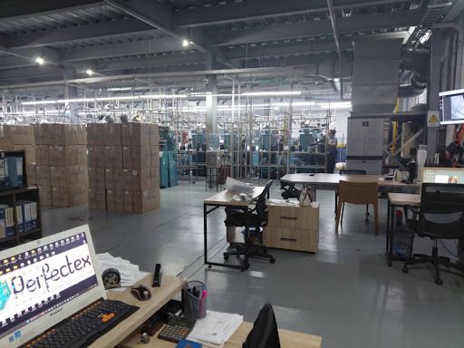 Bodega en arriendo Antioquia Itagüí La Esmeralda 1000 m2 Habitaciones 0 Baños 6 Garajes 2 Precio $30000000