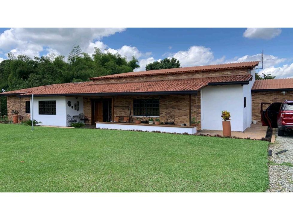 Casa Campestre en arriendo Quindío Armenia Armenia 500 m2 Habitaciones 4 Baños 4 Garajes 6 Precio $6395000