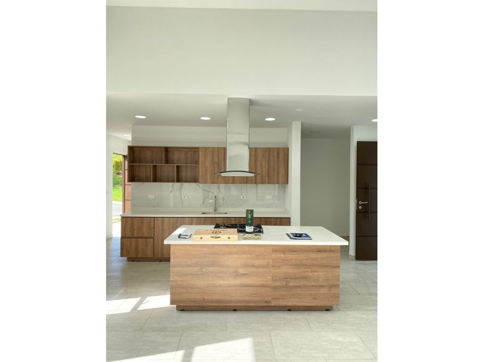 Casa Campestre en venta Quindío Calarcá Calarcá 230 m2 Habitaciones 3 Baños 5 Garajes 5 Precio $1150000000