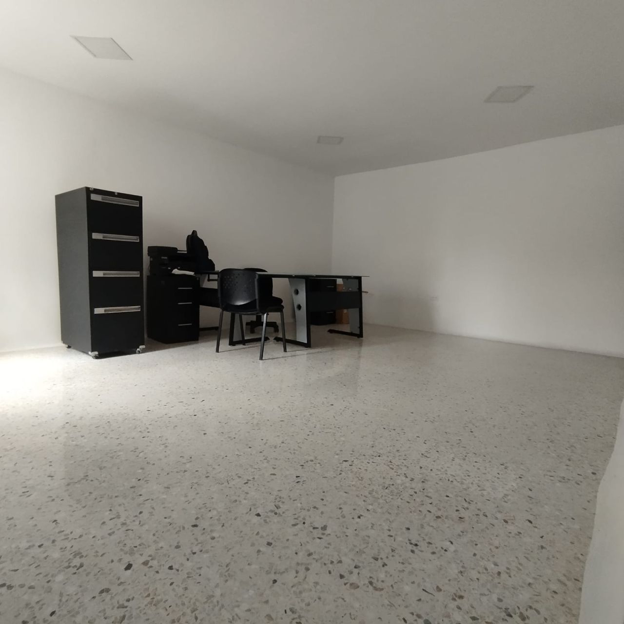 Oficina en arriendo Valle Del Cauca Cali 3 De Julio 22 m2 Habitaciones 0 Baños 1 Garajes 0 Precio $1700000