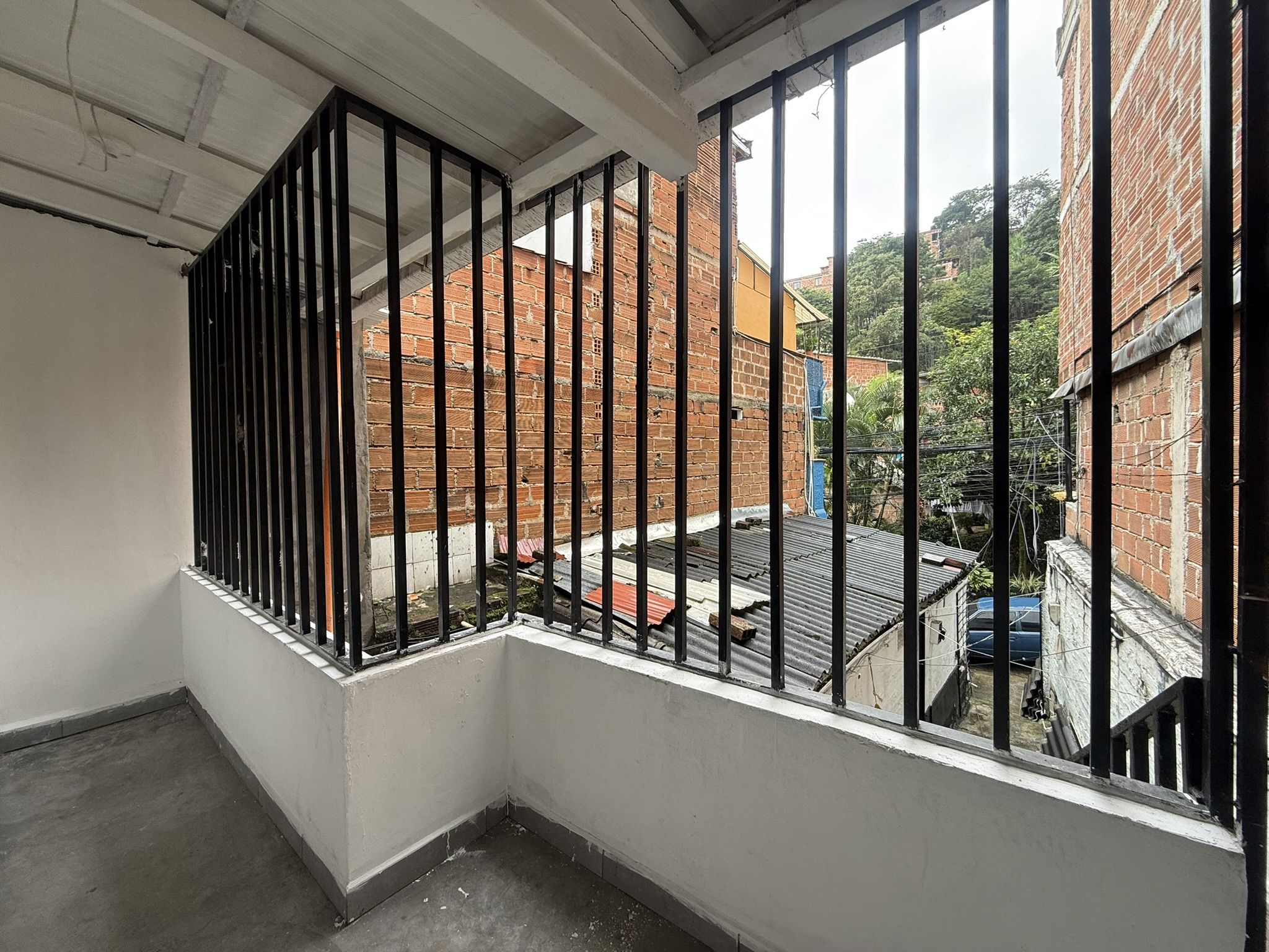 Apartamento en arriendo Antioquia Medellín Sucre 60 m2 Habitaciones 3 Baños 2 Garajes 0 Precio $1350000