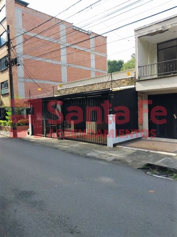 Casa en arriendo Antioquia Envigado La Paz 165 m2 Habitaciones 3 Baños 2 Garajes 1 Precio $3500000