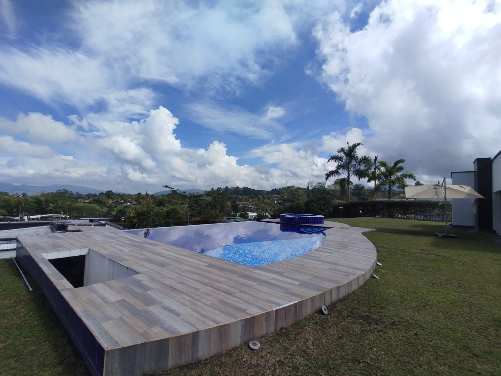 Casa Campestre en arriendo Risaralda Pereira Jardin De Velez Y Velez 144 m2 Habitaciones 3 Baños 4 Garajes 6 Precio $8500000