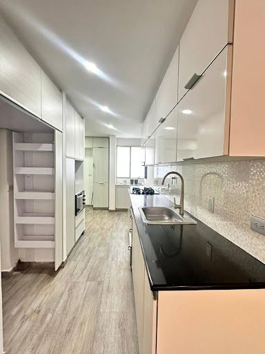 Apartamento en arriendo Antioquia Medellín Castropol 164 m2 Habitaciones 3 Baños 3 Garajes 1 Precio $5940000