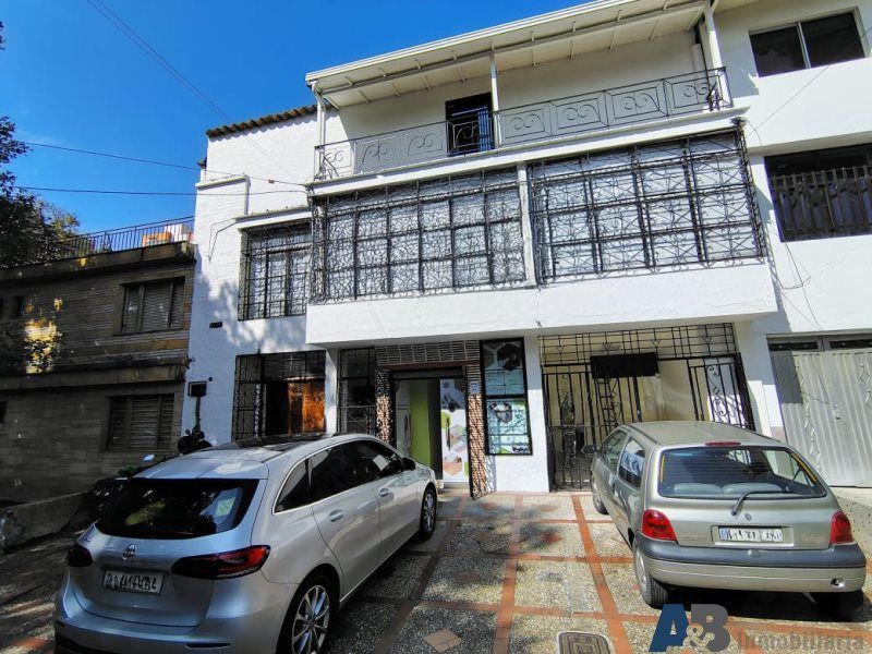 Casa en arriendo Antioquia Medellín Calasanz 260 m2 Habitaciones 7 Baños 4 Garajes 0 Precio $12000000