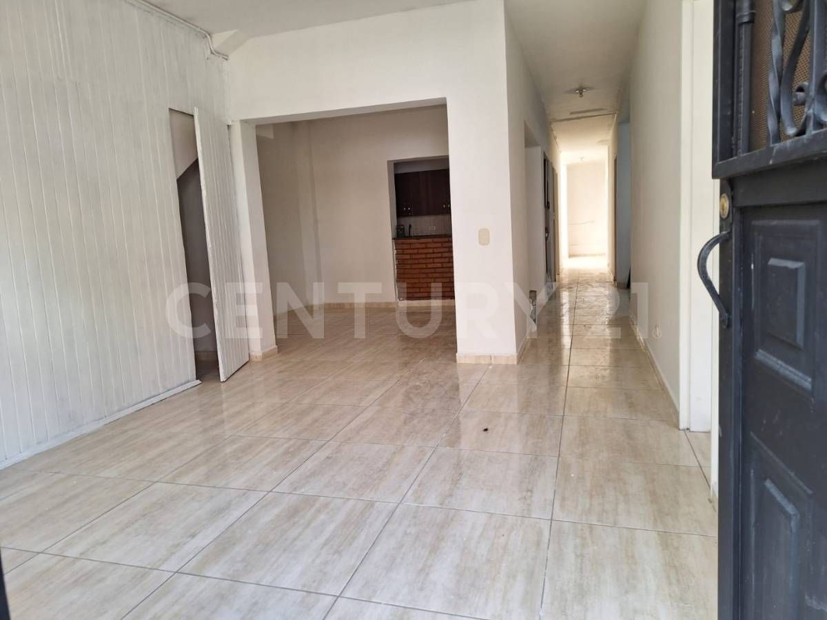 Casa en arriendo Antioquia Medellín Las Acacias 140 m2 Habitaciones 4 Baños 3 Garajes 1 Precio $3800000